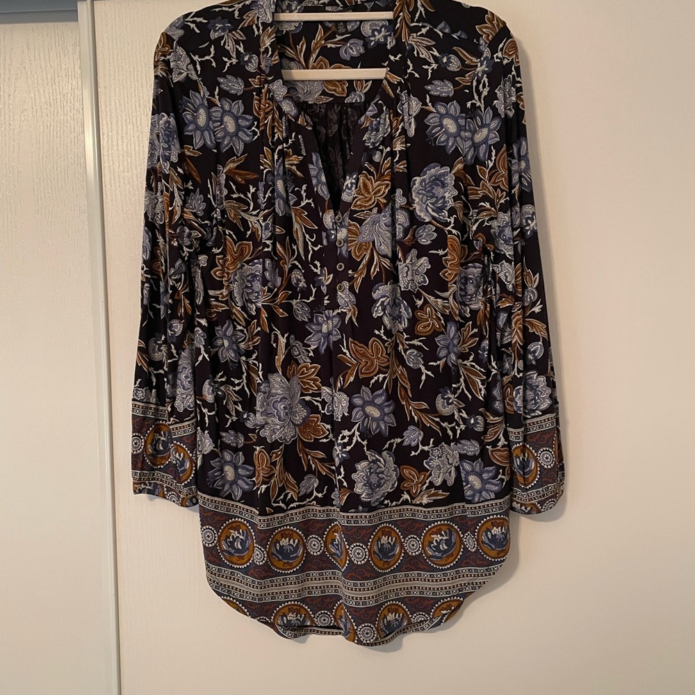 Floral Print Women's Top - size large NWOT